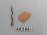 藏品(紅色細砂細繩紋陶片)的圖片